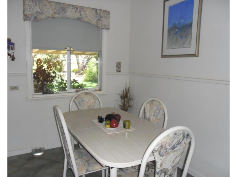 4 Robertson Street, Carnamah WA 6517