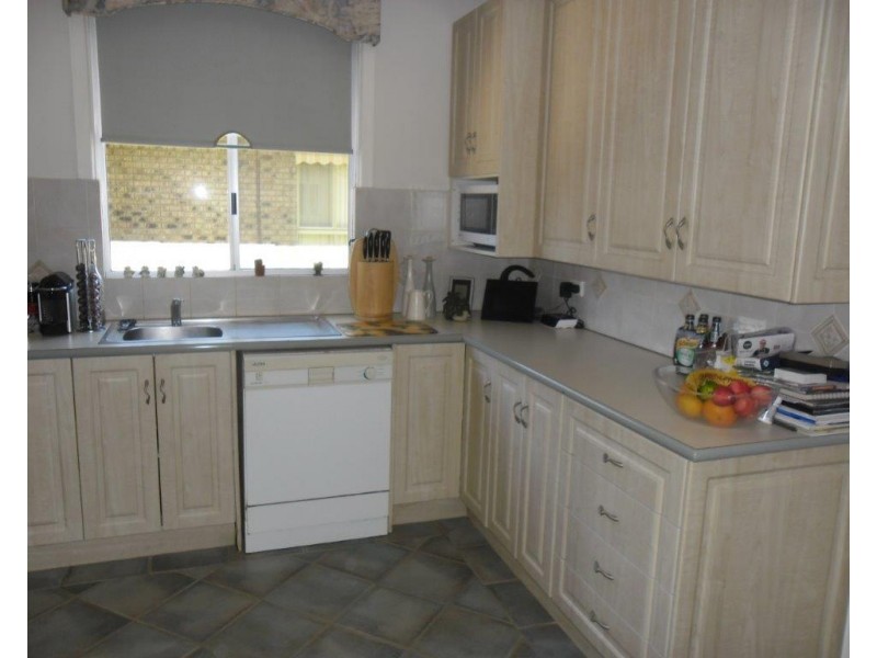 4 Robertson Street, Carnamah WA 6517