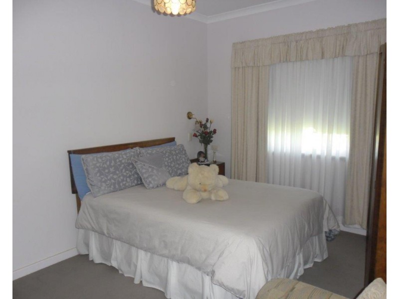 4 Robertson Street, Carnamah WA 6517