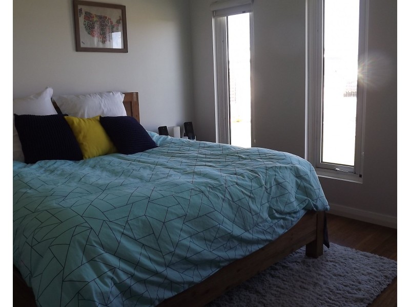 18 Gillam Drive, Dongara WA 6525