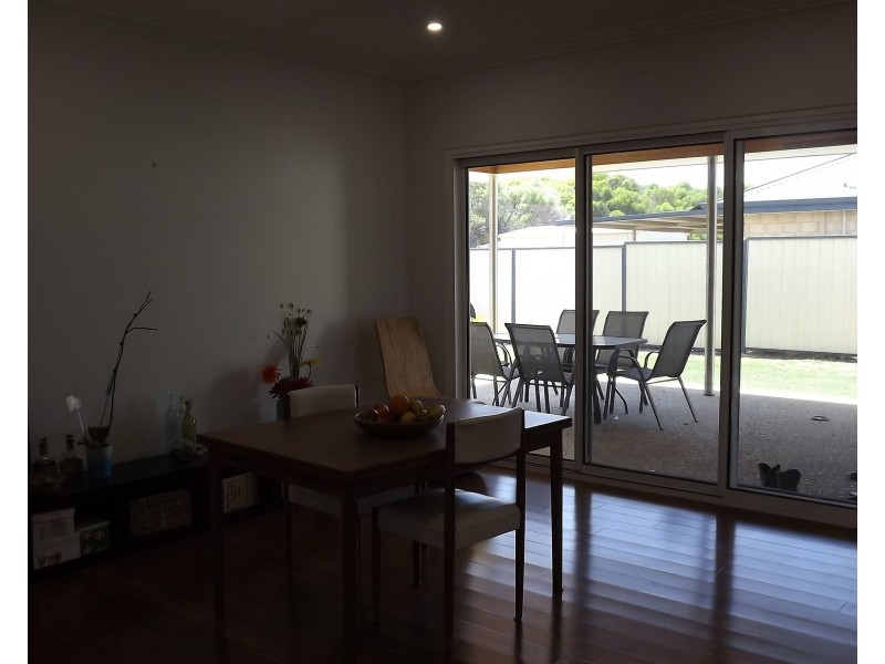 18 Gillam Drive, Dongara WA 6525