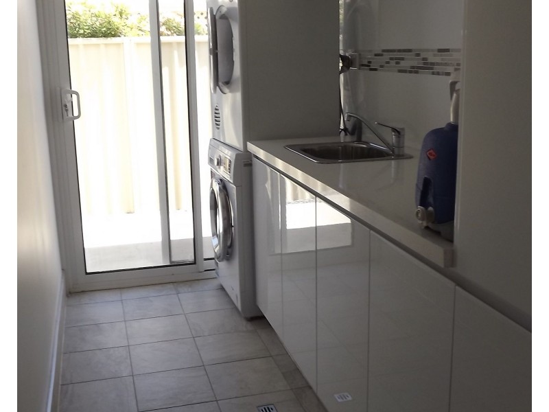 18 Gillam Drive, Dongara WA 6525