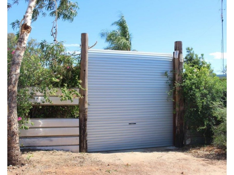 33 Shenton Street, Mingenew WA 6522