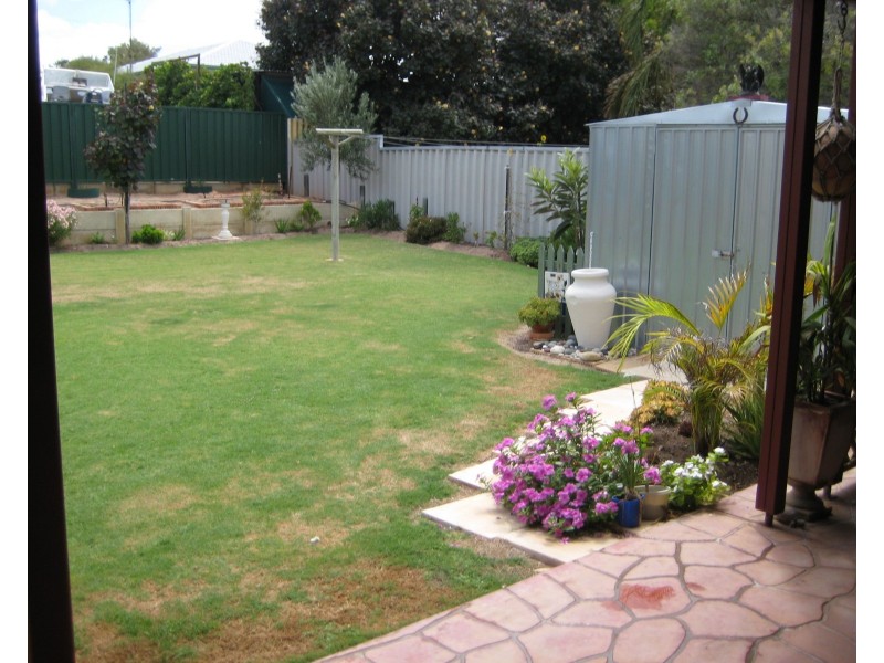 8 Canny Place, Port Denison WA 6525