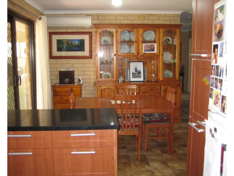 8 Canny Place, Port Denison WA 6525