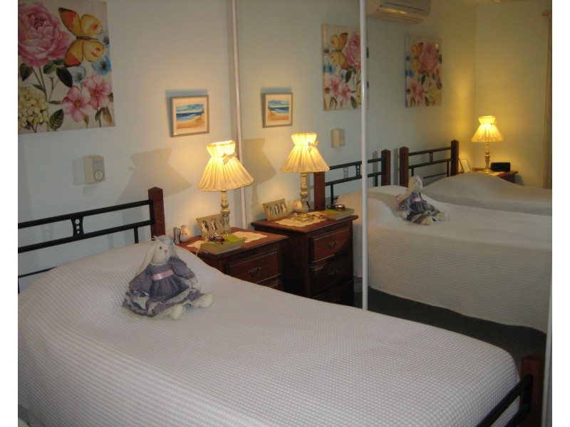 8 Canny Place, Port Denison WA 6525