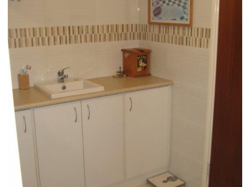 8 Canny Place, Port Denison WA 6525