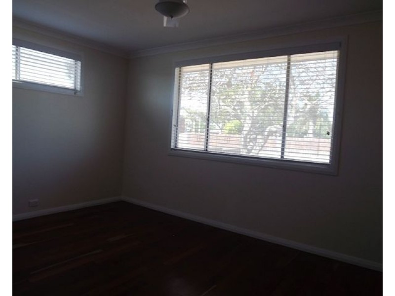 13 HEPBURN Street, Dongara WA 6525