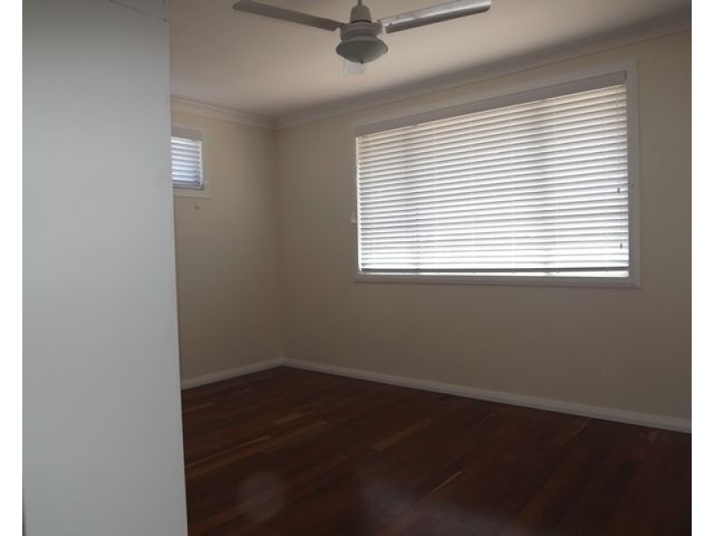 13 HEPBURN Street, Dongara WA 6525