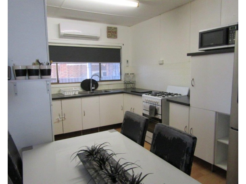 11 Robertson Street, Carnamah WA 6517