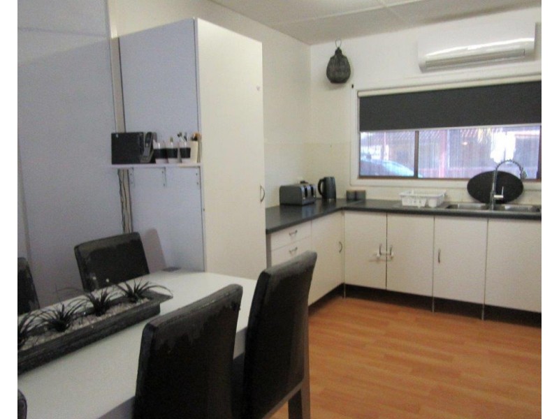 11 Robertson Street, Carnamah WA 6517