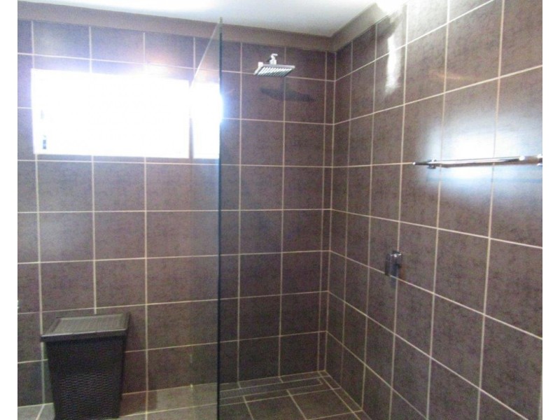 11 Robertson Street, Carnamah WA 6517