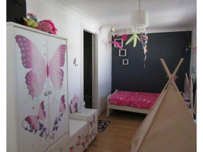 11 Robertson Street, Carnamah WA 6517