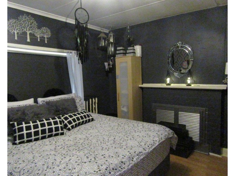 11 Robertson Street, Carnamah WA 6517