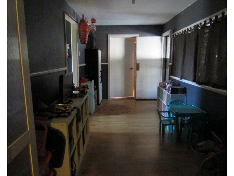 11 Robertson Street, Carnamah WA 6517