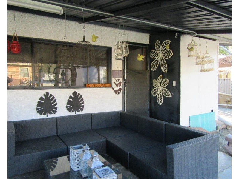 11 Robertson Street, Carnamah WA 6517