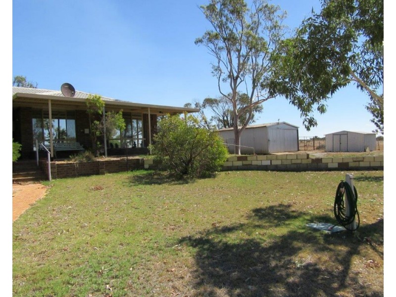 19 Parker Street, Carnamah WA 6517