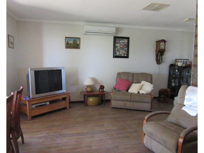 19 Parker Street, Carnamah WA 6517