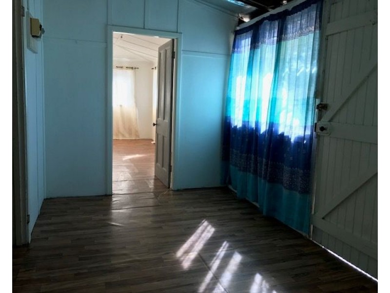 8 Armstrong Street, Dongara WA 6525