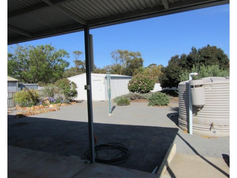 3 Caron Street, Carnamah WA 6517