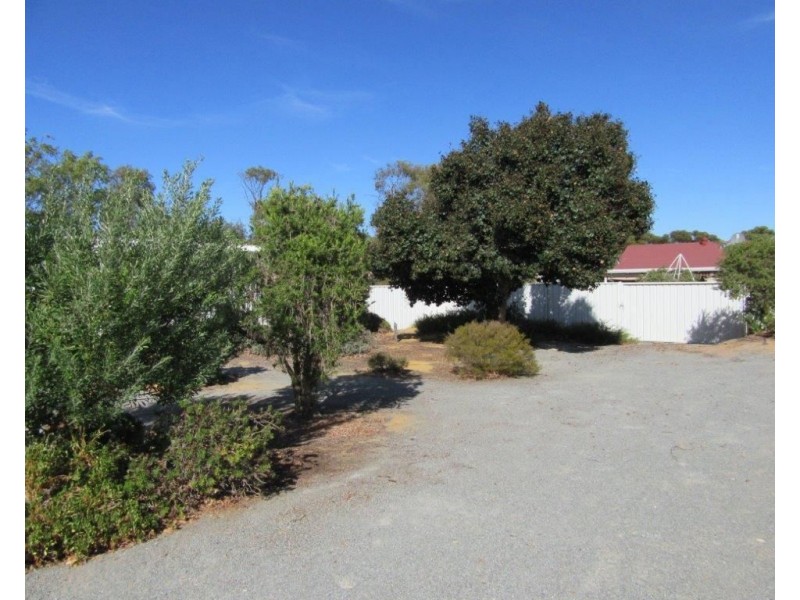 3 Caron Street, Carnamah WA 6517