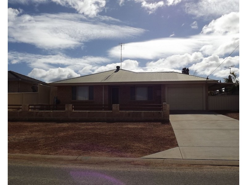 14 Peterwangey Place, Port Denison WA 6525