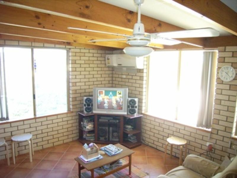 10 Downes Way, Port Denison WA 6525