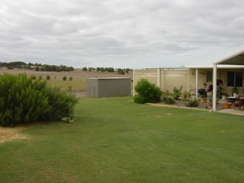 142 Wimpole Road, Dongara WA 6525