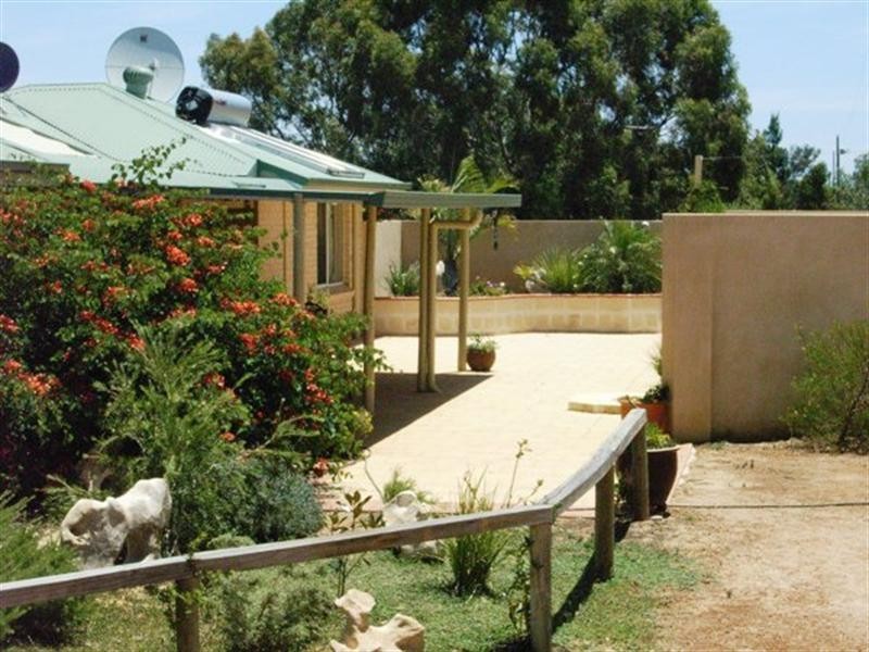 25 Midlands Road Irwin, Dongara WA 6525