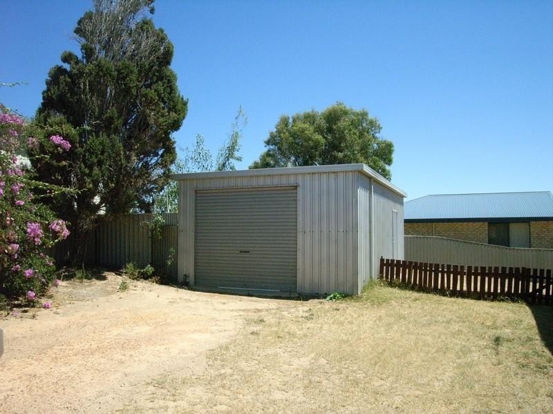 10 Bungaru Road, Port Denison WA 6525