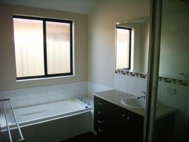 32 Damia Circle, Port Denison WA 6525