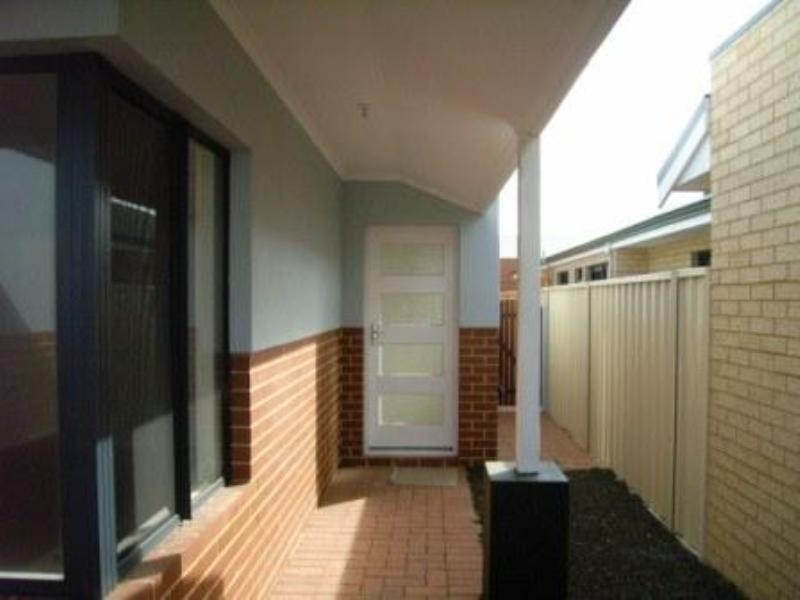 32 Damia Circle, Port Denison WA 6525