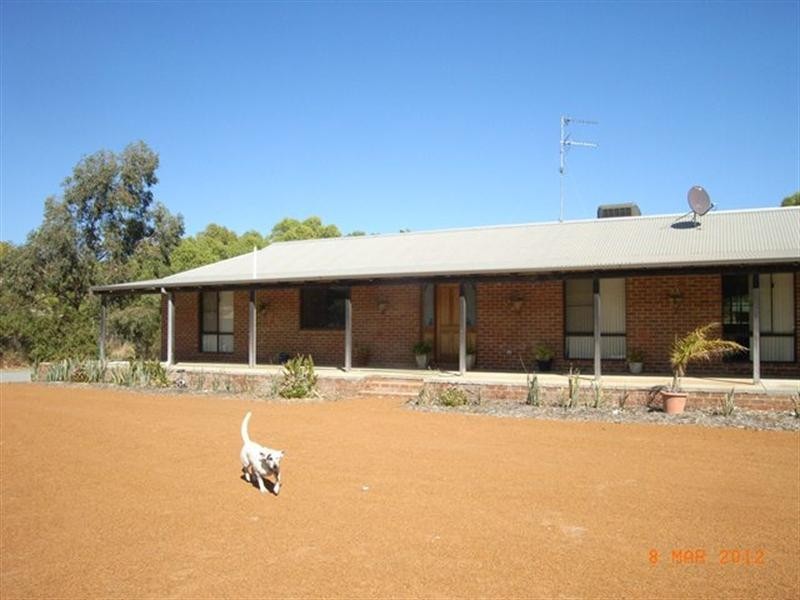 17 Brennand Road, Dongara WA 6525