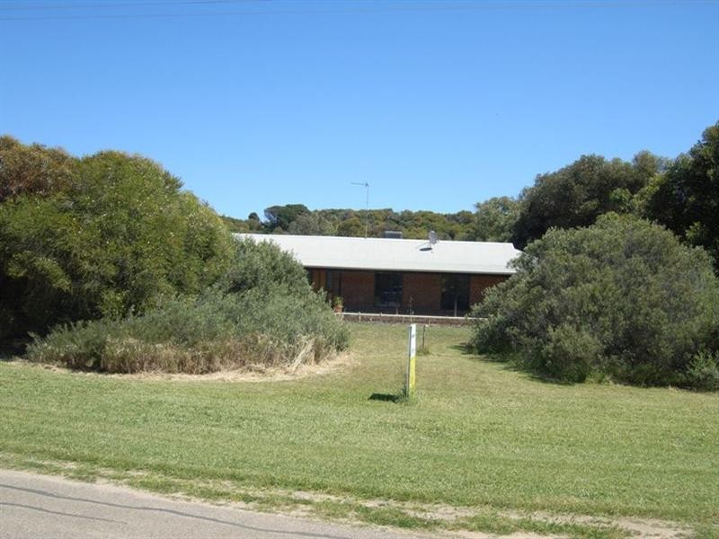 17 Brennand Road, Dongara WA 6525