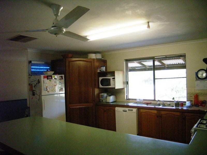 17 Brennand Road, Dongara WA 6525