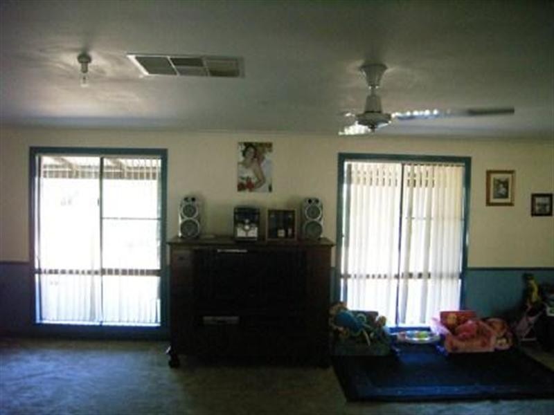 17 Brennand Road, Dongara WA 6525