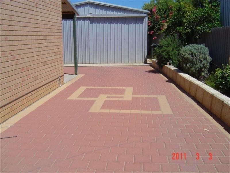 10 Sundew Avenue, Port Denison WA 6525