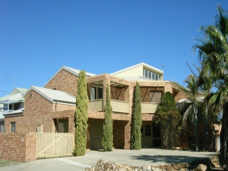 19 Bartlett Place, Port Denison WA 6525