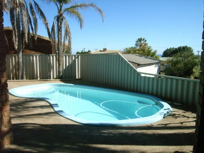 19 Bartlett Place, Port Denison WA 6525