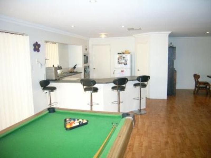 10 Mitchell Heights, Dongara WA 6525