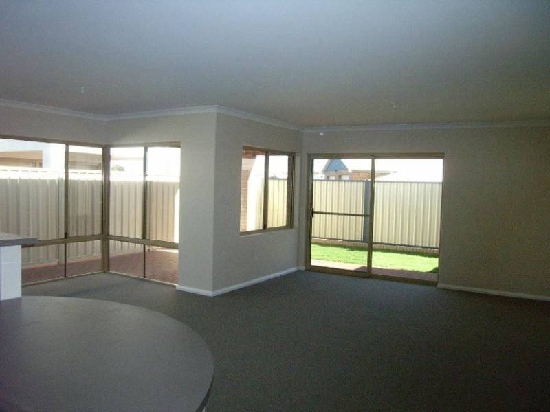 3 Damia Circle, Port Denison WA 6525