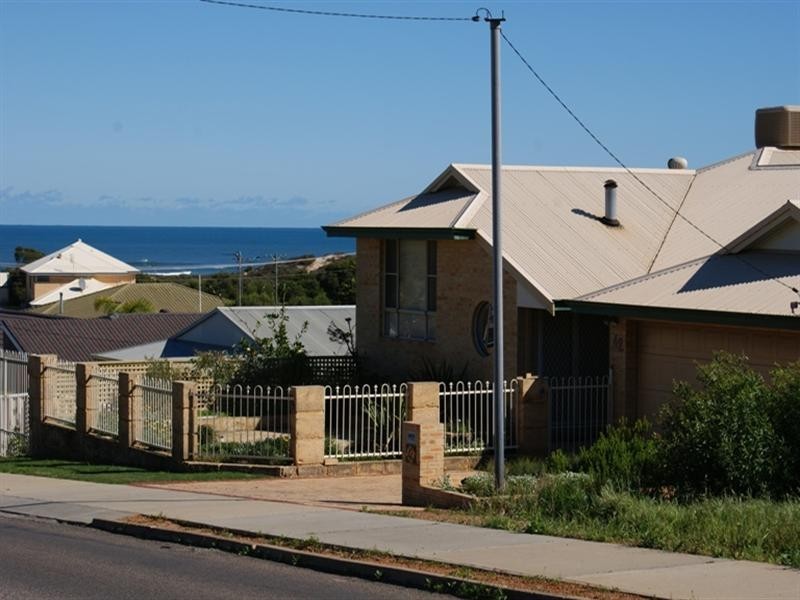 42 Ocean Drive, Port Denison WA 6525