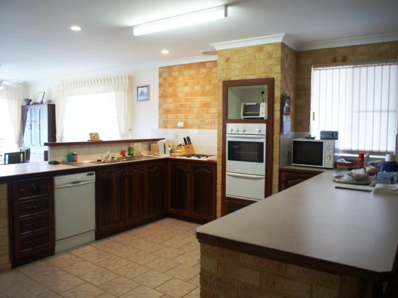 3 Whelan Street, Port Denison WA 6525