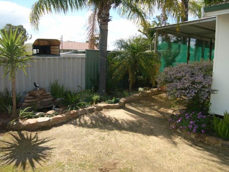 4 Christie Street, Three Springs WA 6519