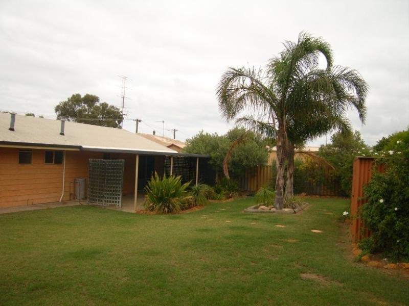 6 Canny Place, Port Denison WA 6525