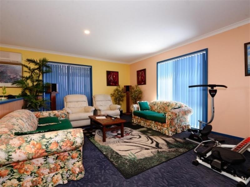 1 McNaboe Court, Port Denison WA 6525