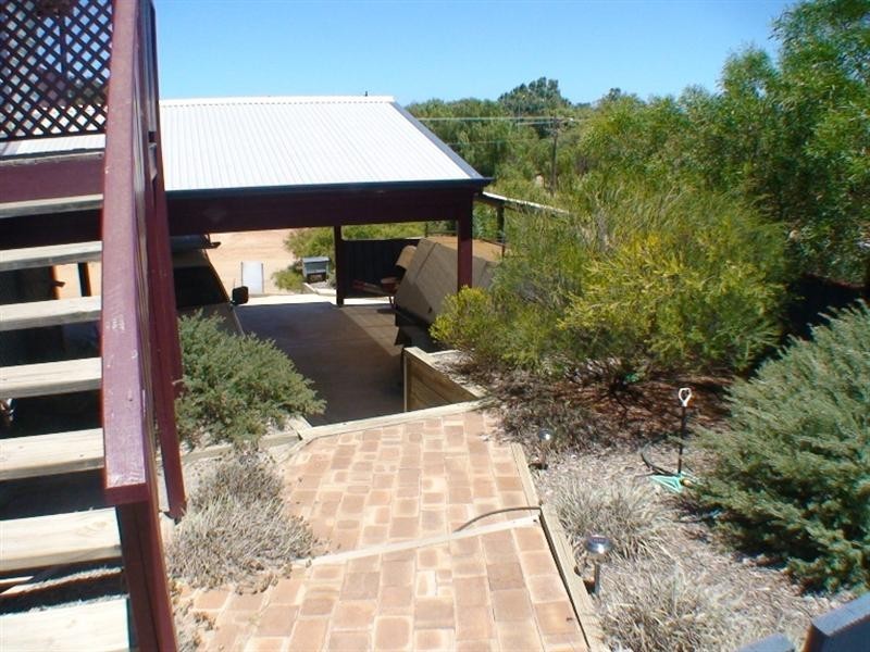 1 McNaboe Court, Port Denison WA 6525