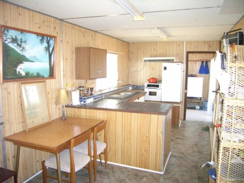 21 Caulfield Place Irwin, Dongara WA 6525