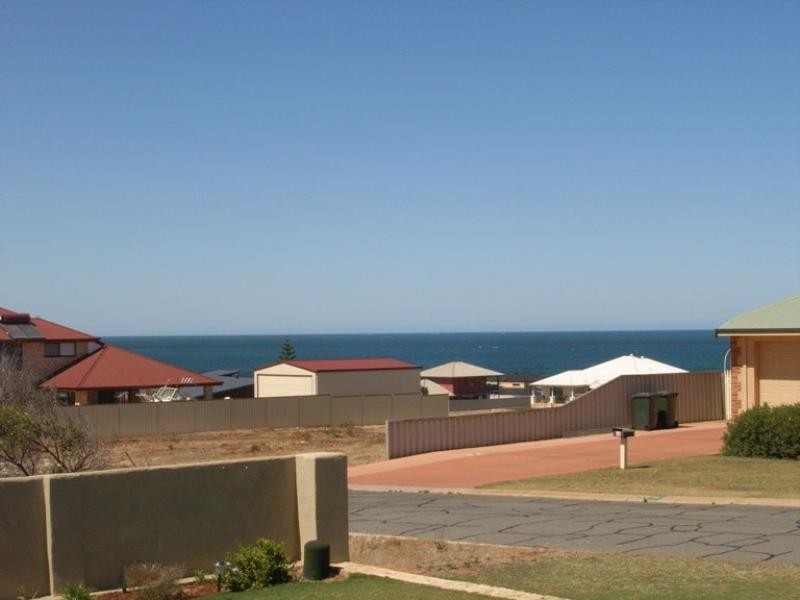 31 Turton Heights, Dongara WA 6525