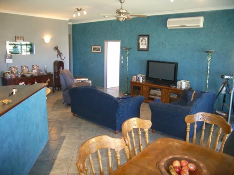 31 Turton Heights, Dongara WA 6525